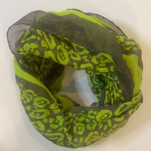 Infinity Scarf - Picture 2 of 5